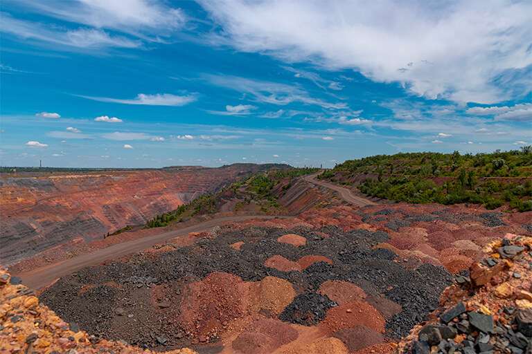 rare thumb - widest bridge on Earth